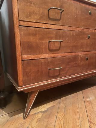 Tocador de madera con 3 cajones