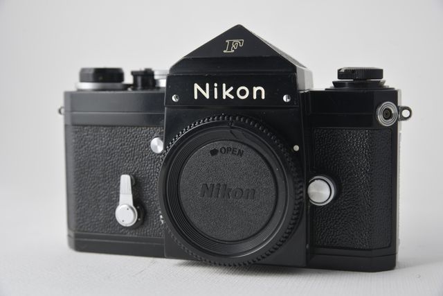 NIKON F EYE LEVEL NEGRO - MUY RARA PARA COLECCIÓN