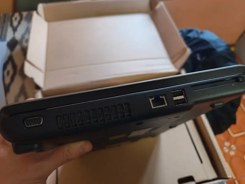Portátil Toshiba averiado afbeelding 3