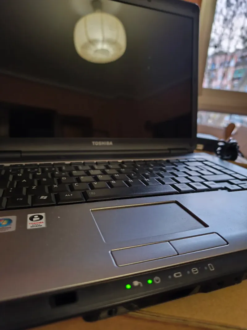 Portátil Toshiba averiado afbeelding 6
