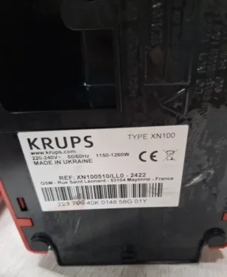 Cafetera Nespresso Roja