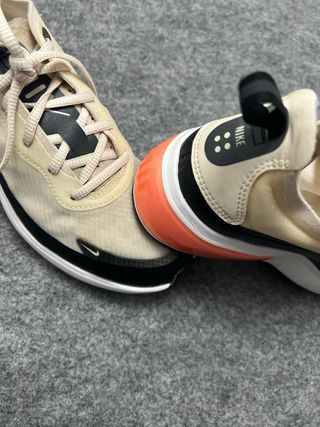 Zapatilla Nike Air Max Dia SE Beige Naranja