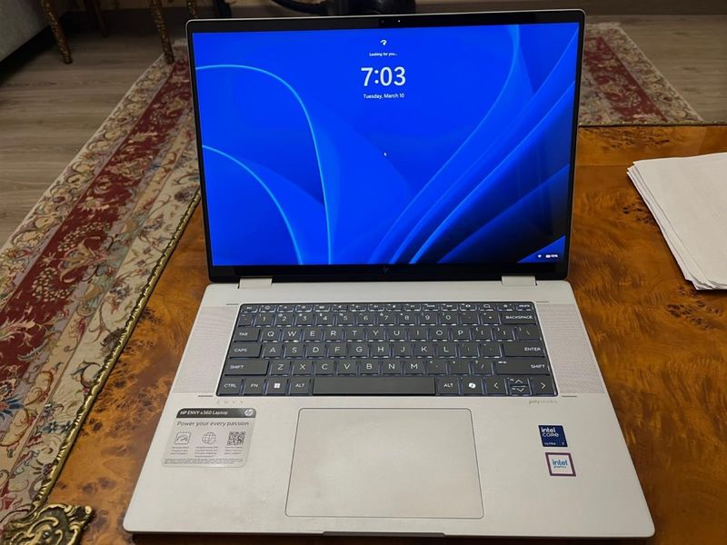 HP Envy x360 16 2-en-1 Laptop PC