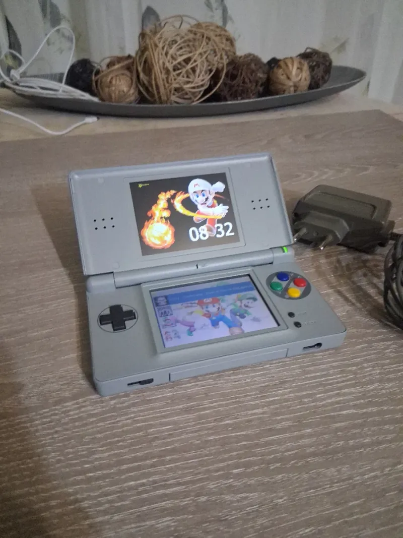 Nintendo DS Lite Gris - Homenaje SNES
