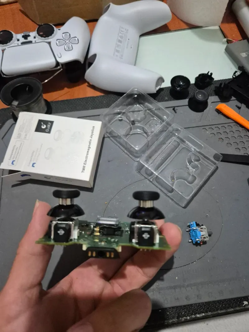 Mando PS5 con sticks Gulikit magnético afbeelding 2