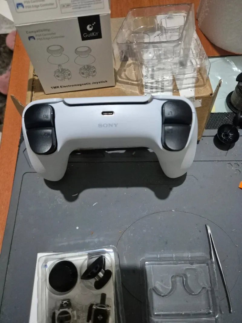Mando PS5 con sticks Gulikit magnético afbeelding 5