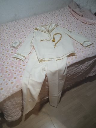 Traje de Comunión Blanco y Dorado