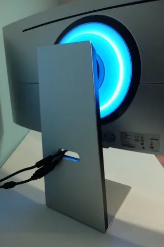 Monitor Samsung OLED G8 34” 21:9 Gaming