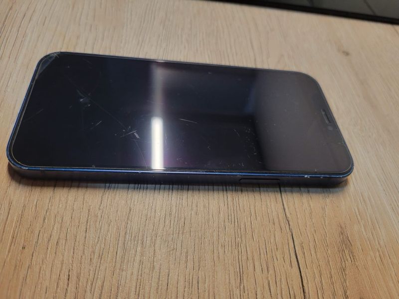 iPhone 12 64GB Azul afbeelding 2