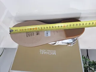 Sandalias Michael Kors Beige y Blancas