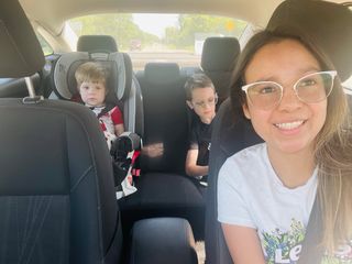 Niñera// Babysitter