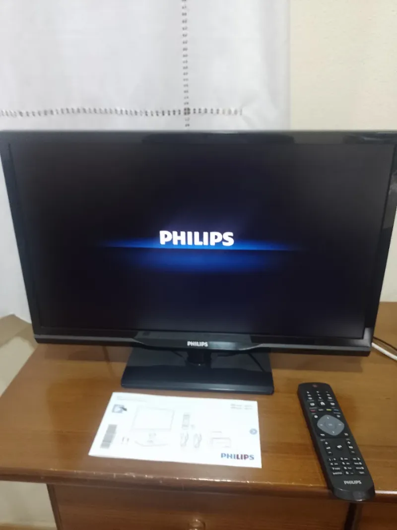 TV Philips 22"