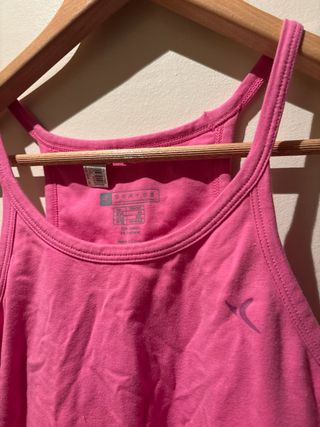 Camiseta tirantes básica rosa