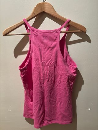 Camiseta tirantes básica rosa