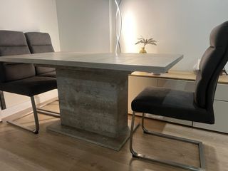 Mesa de comedor Conforama piedra y madera