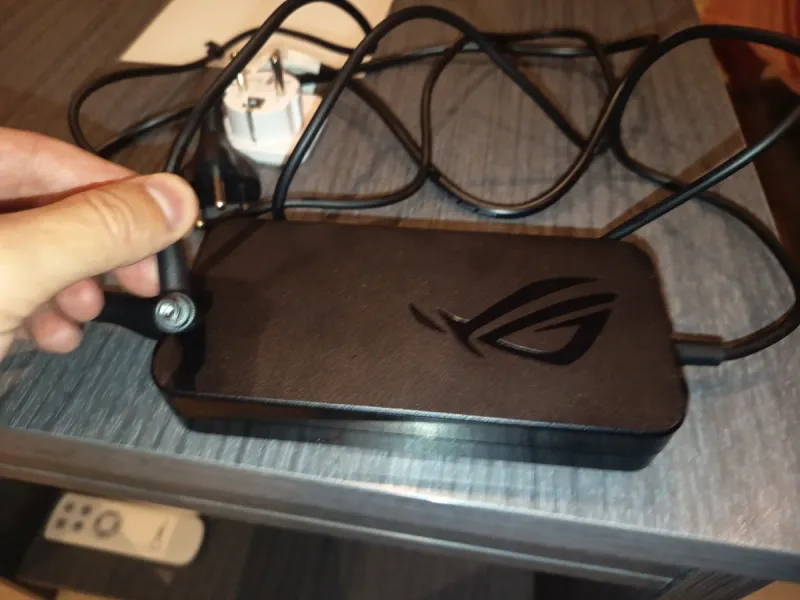 Cargador ASUS ROG 150W (ADP-150CH B) afbeelding 2