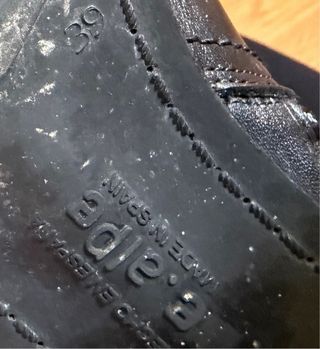 Botines Negros de Piel marca Alpe