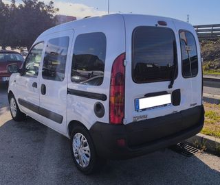 Renault Kangoo 1.5 DCI doble puerta lateral.