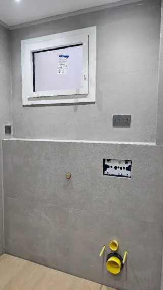 Alicatados de baños, suelos,alisado,pintura,pladur