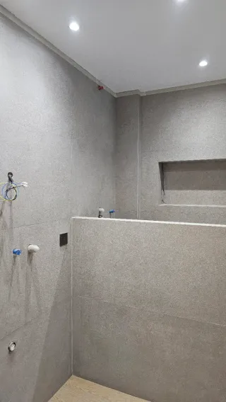 Alicatados de baños, suelos,alisado,pintura,pladur