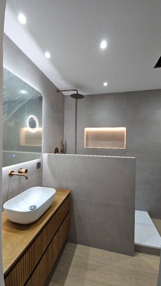 Alicatados de baños, suelos,alisado,pintura,pladur