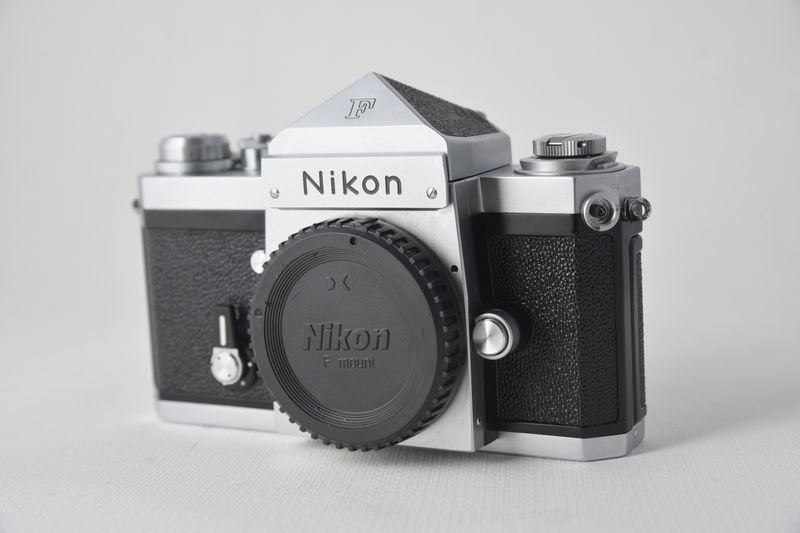 Nikon F Apollo cuerpo plateado como nuevo