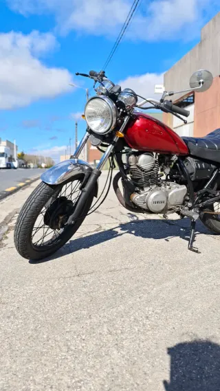 Yamaha 250 SR Special Roja