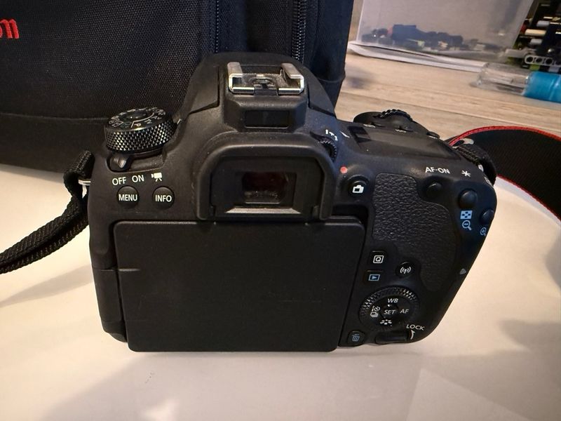Canon EOS 77D Cámara DSLR Negra afbeelding 4