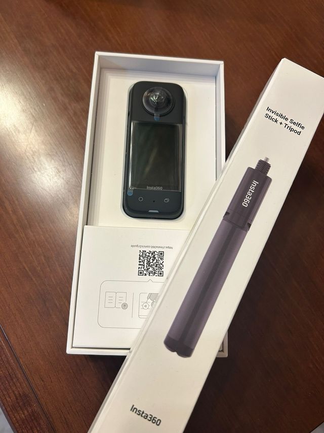 Insta360 X3 + Palo Selfie Trípode