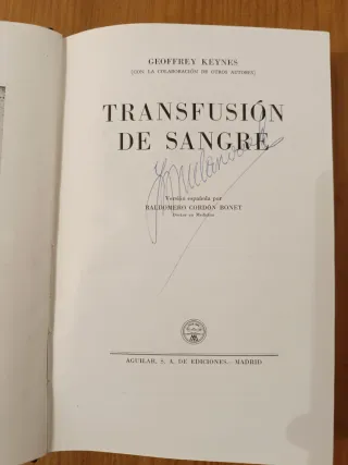 Transfusión de sangre. Libro medico antiguo 1953