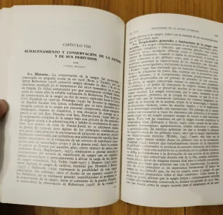 Transfusión de sangre. Libro medico antiguo 1953