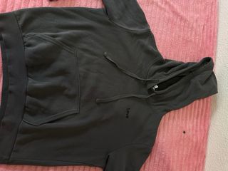 Sudadera H&M gris con cordones