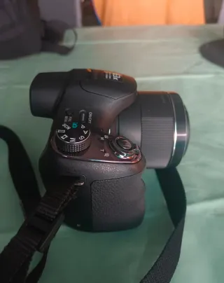 Cámara Sony DSC-H400