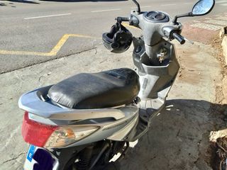 Yamaha Cignus X 125cc Scooter Plata