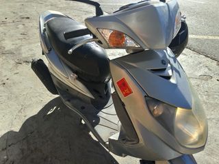 Yamaha Cignus X 125cc Scooter Plata