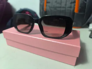 Gafas de sol Miu Miu rosas y marrones