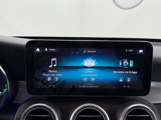 Mercedes GLC Coupé 2021 300e 320cv AMG LINE 4MATIC