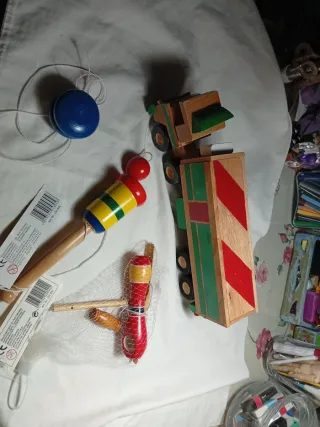 Juguetes madera artesanales camión y más