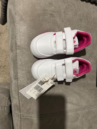 Zapatillas Adidas Niña, Talla 25