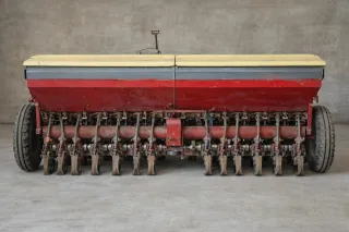 Sembradora cereal 2,5 m – 15 botas – doble cajón