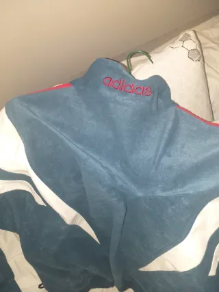 Chaqueta Adidas chándal azul y blanco