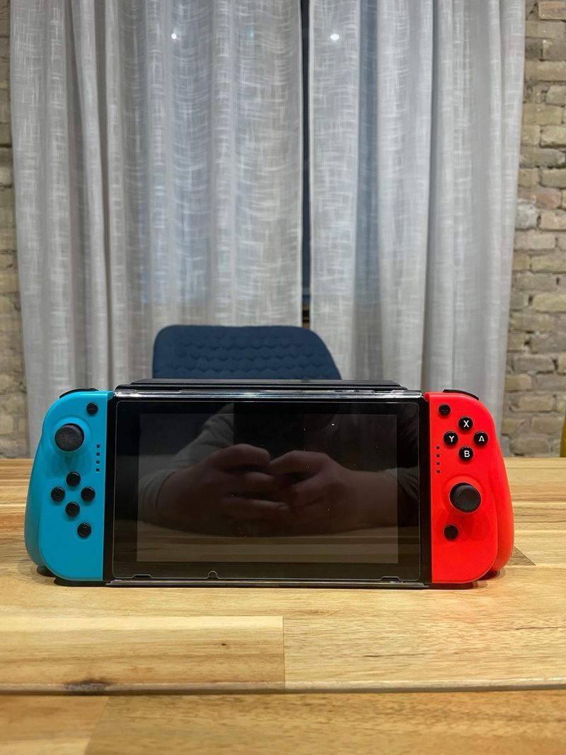 Nintendo Switch + Accesorios+tarjeta 255gb afbeelding 3