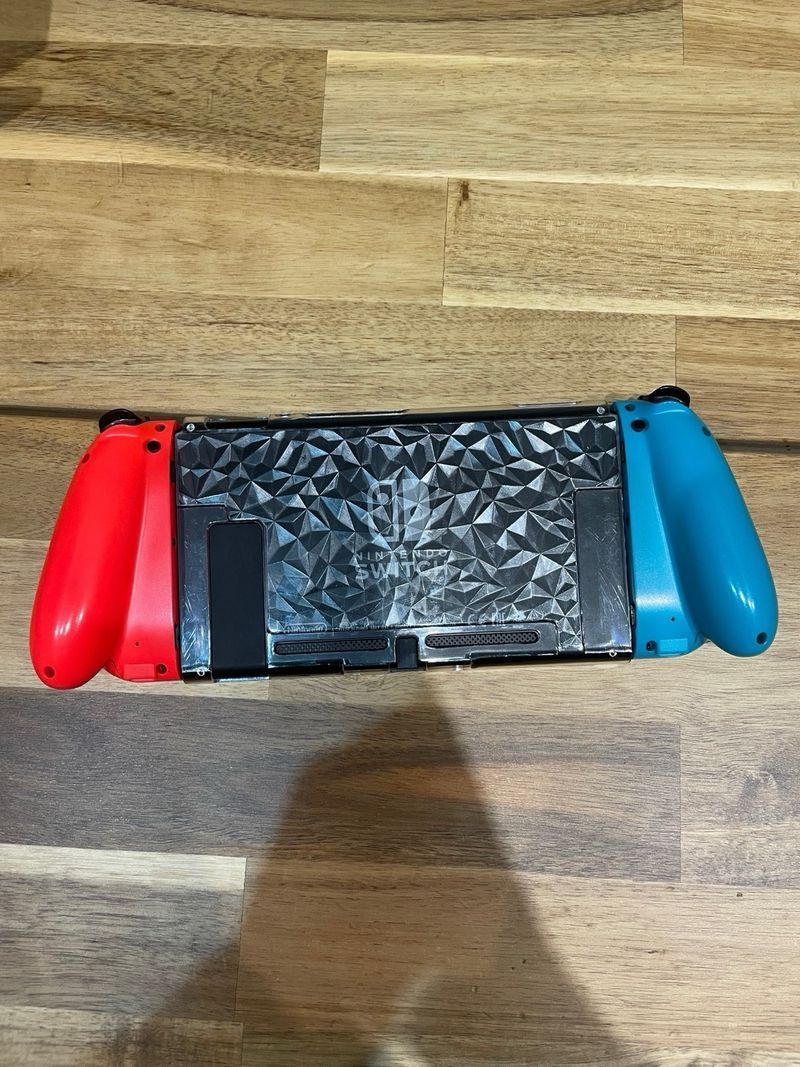 Nintendo Switch + Accesorios+tarjeta 255gb afbeelding 2