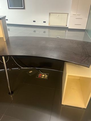 Mostrador de recepción curvo