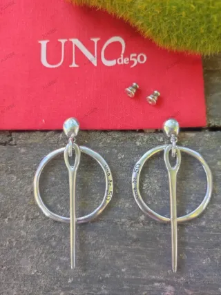 Pendientes Uno de 50
