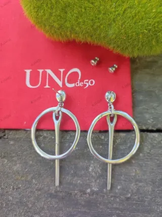 Pendientes Uno de 50