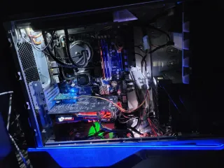 Ordenador Alienware Plata y Azul