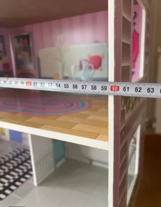 Casa de muñecas de madera