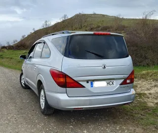 SsangYong Rodius 2011