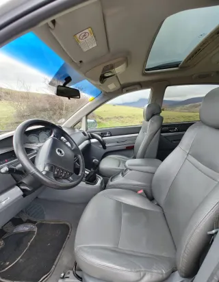 SsangYong Rodius 2011